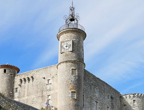 Visiter Lussan, l’un des plus beaux villages du Gard