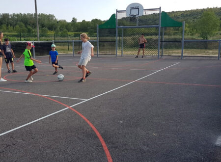 Multisportterrein van de camping