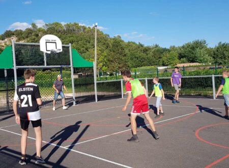 Multisportterrein van de camping